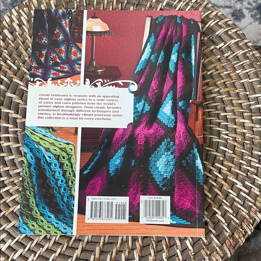 Vibrant Crochet Pattern Book - Picture 2 of 11